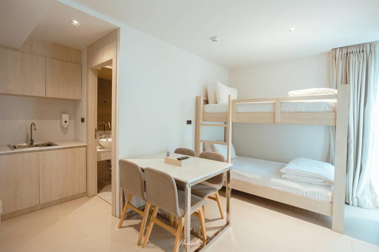 Family Suite with Balcony with Free shuttle bus to pattaya down town