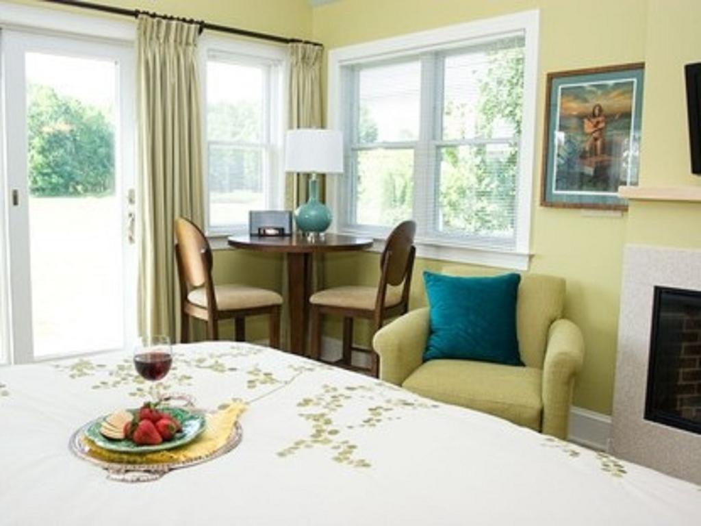 Pond Cottage