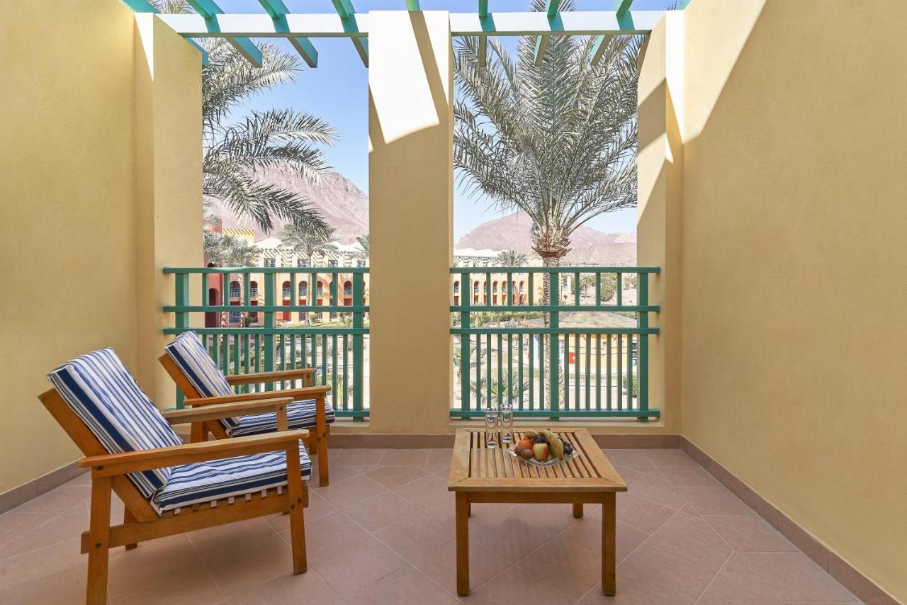 Standard Room Garden and Mountain View King Bed