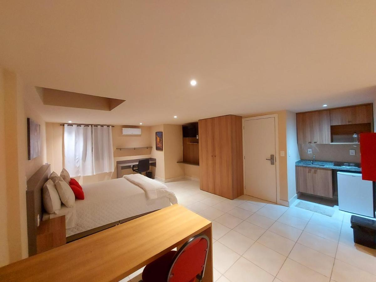 Queen Suite with Spa Bath