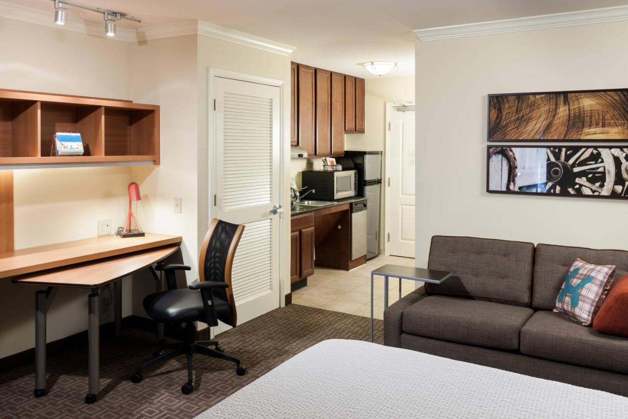 King Studio with Sofa Bed