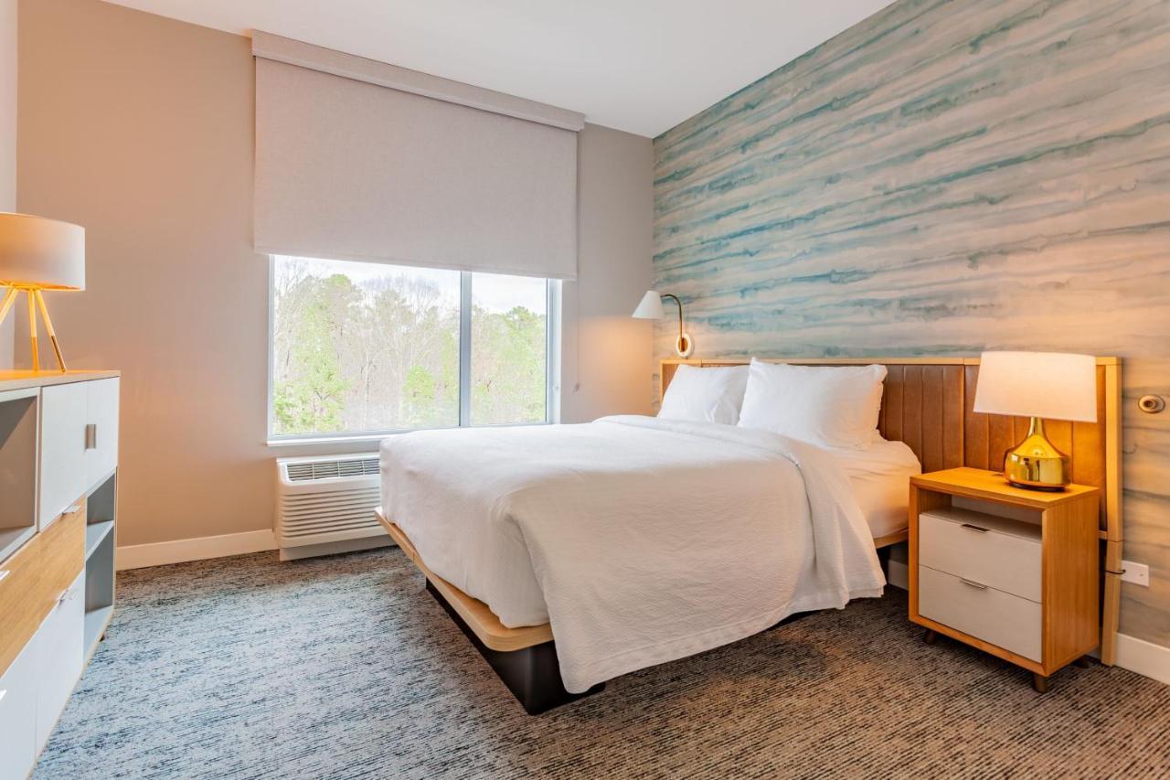 One-Bedroom Queen Suite with Sofa Bed
