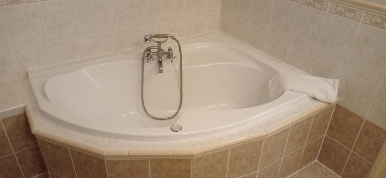 Single Room with Bath