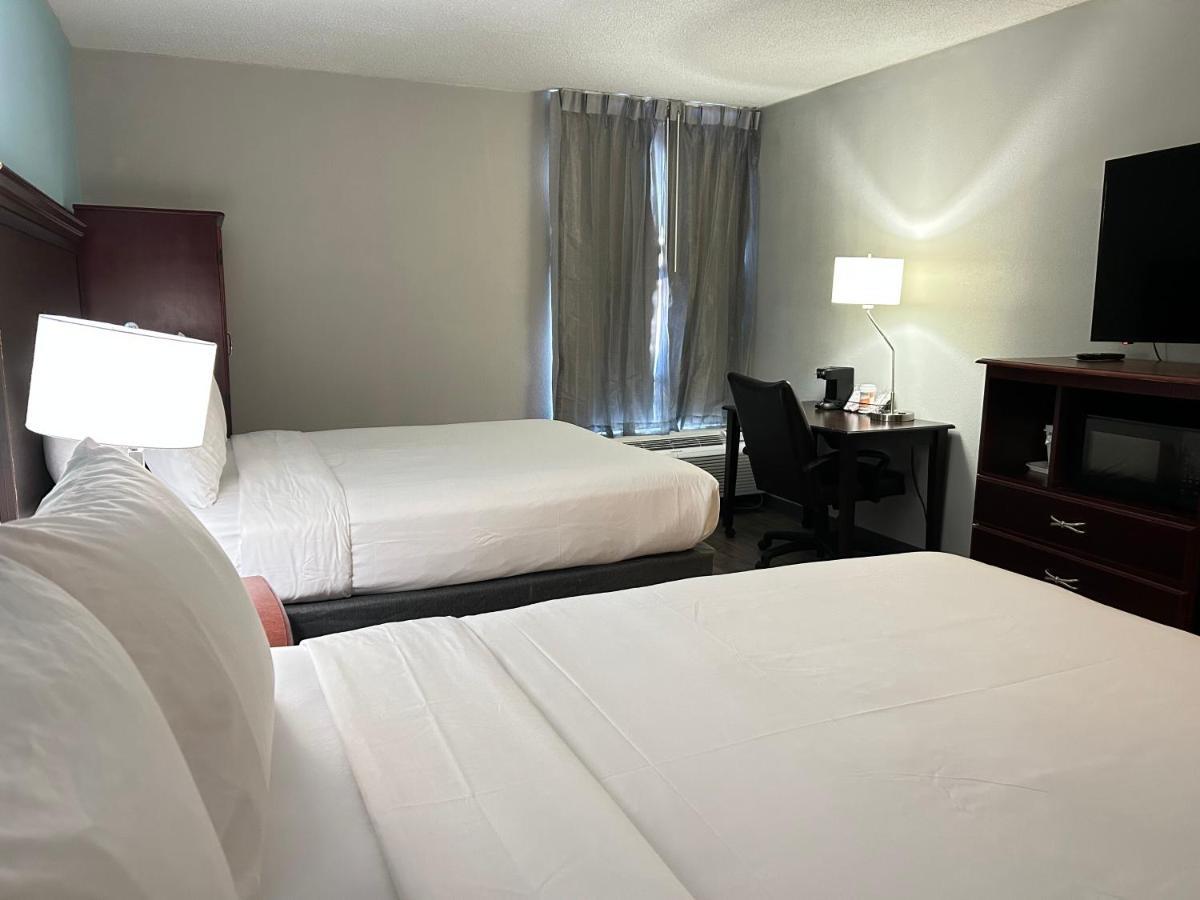 Double Queen Room
