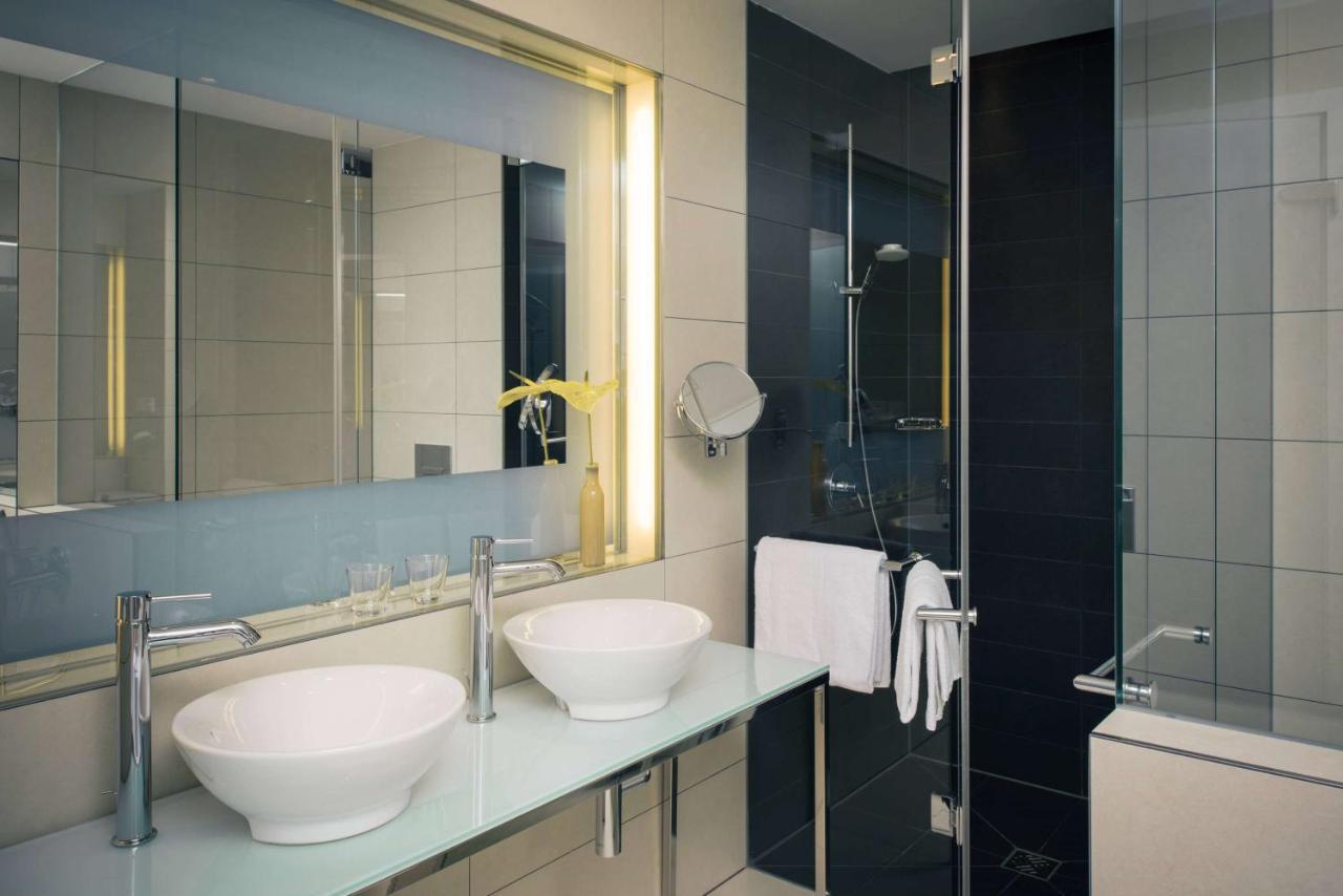Superior King Suite