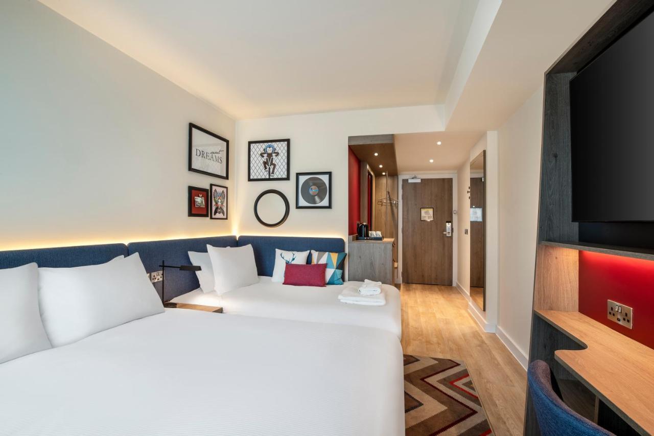 Queen Room with Sofa Bed