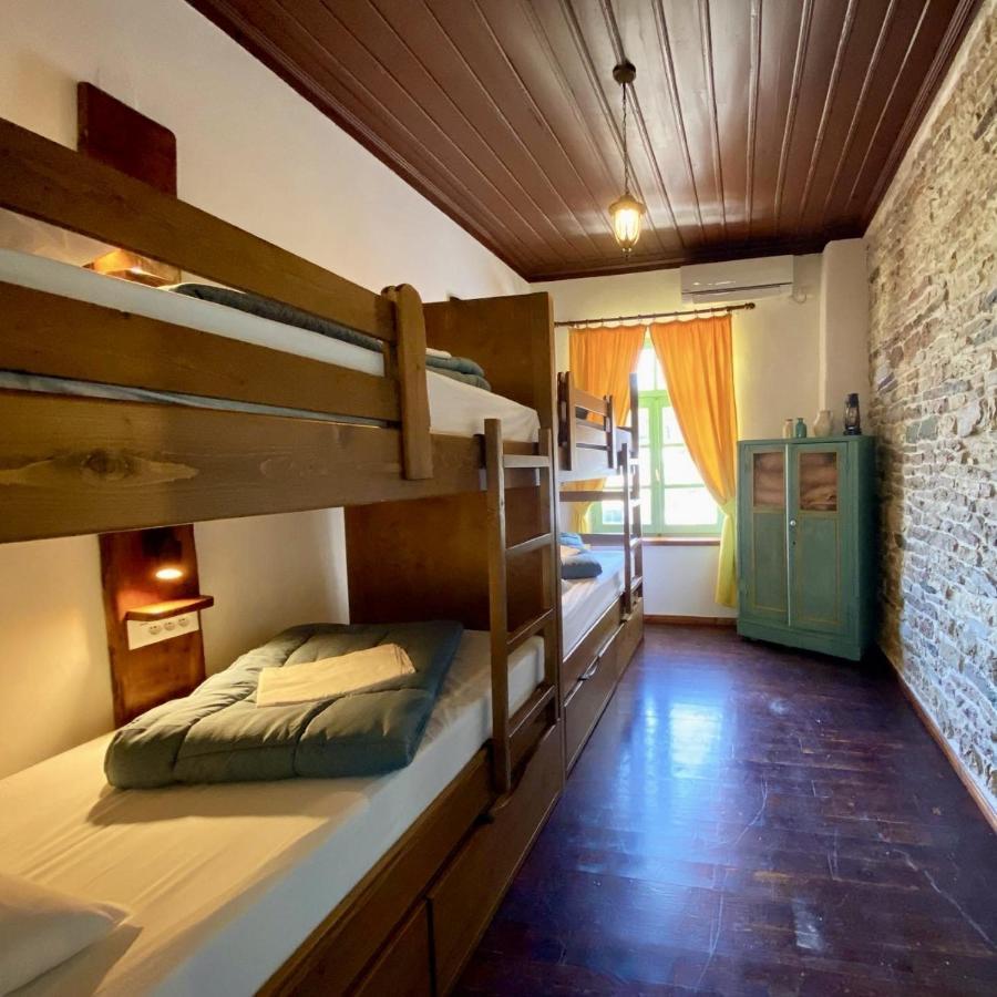 Bed in 4-Bed Mixed Dormitory Room