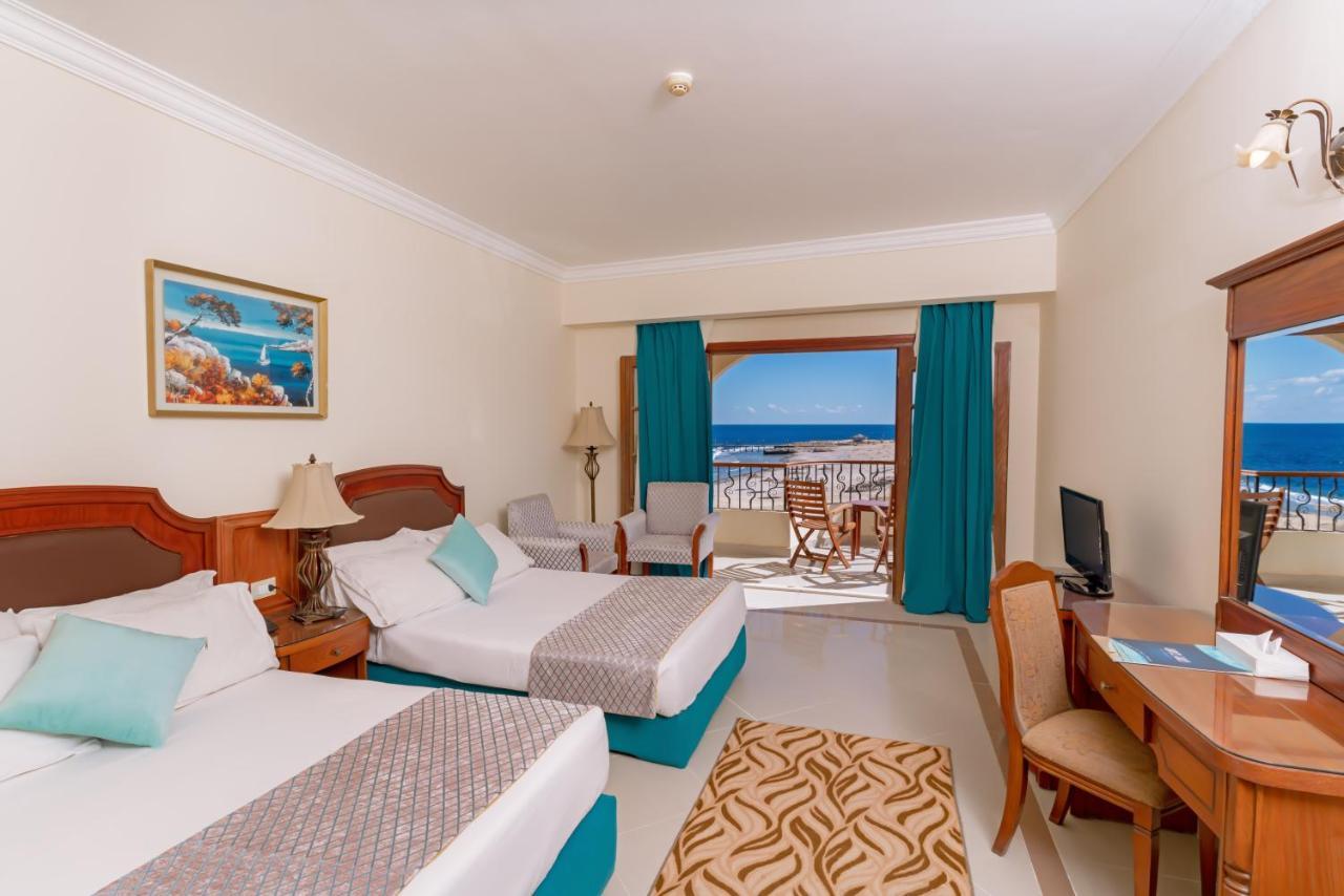 Family Room with Sea View