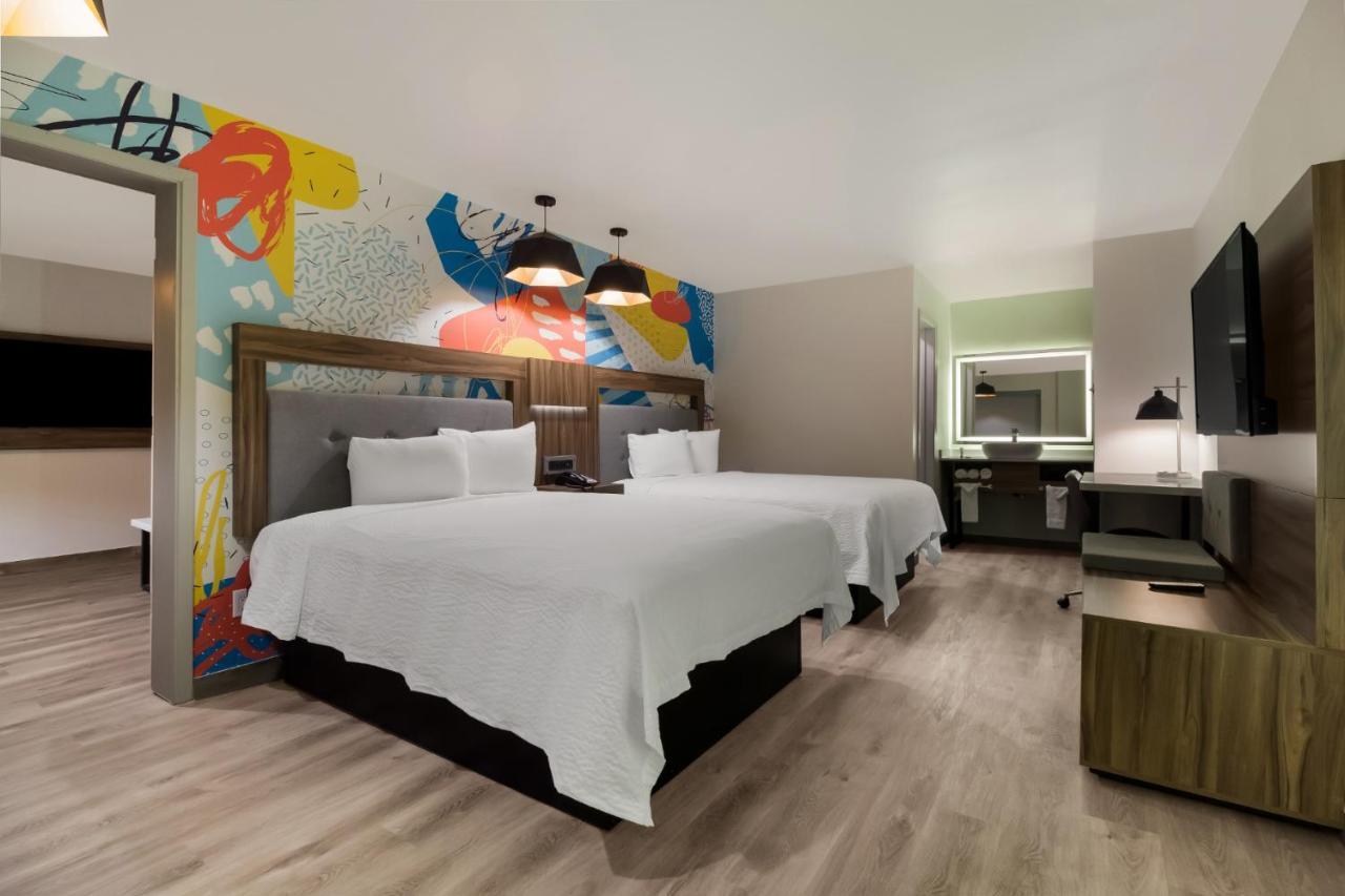 Queen Suite
