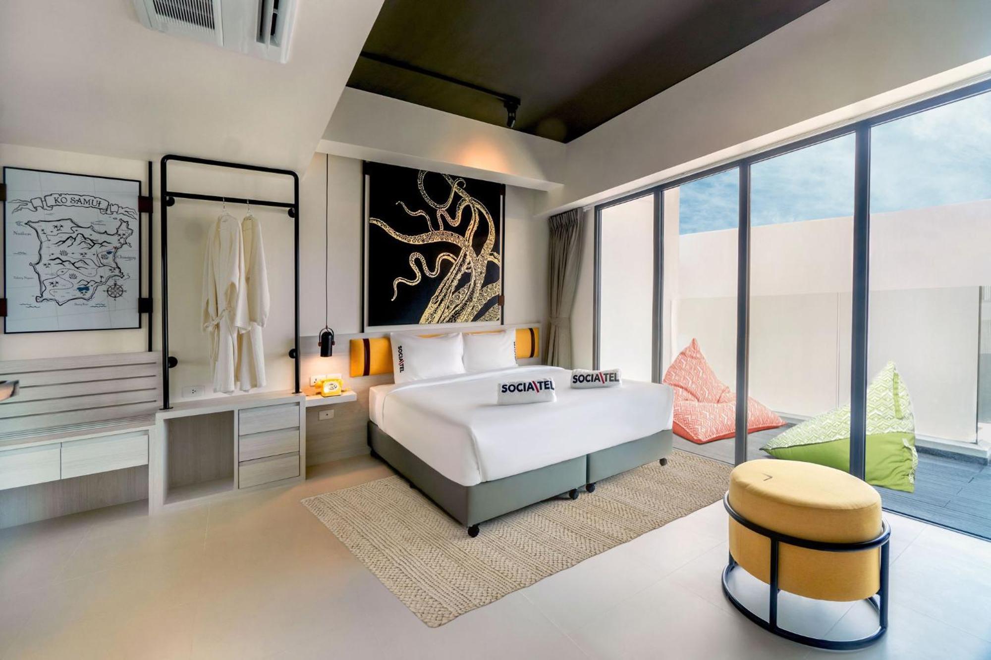 Deluxe King Room