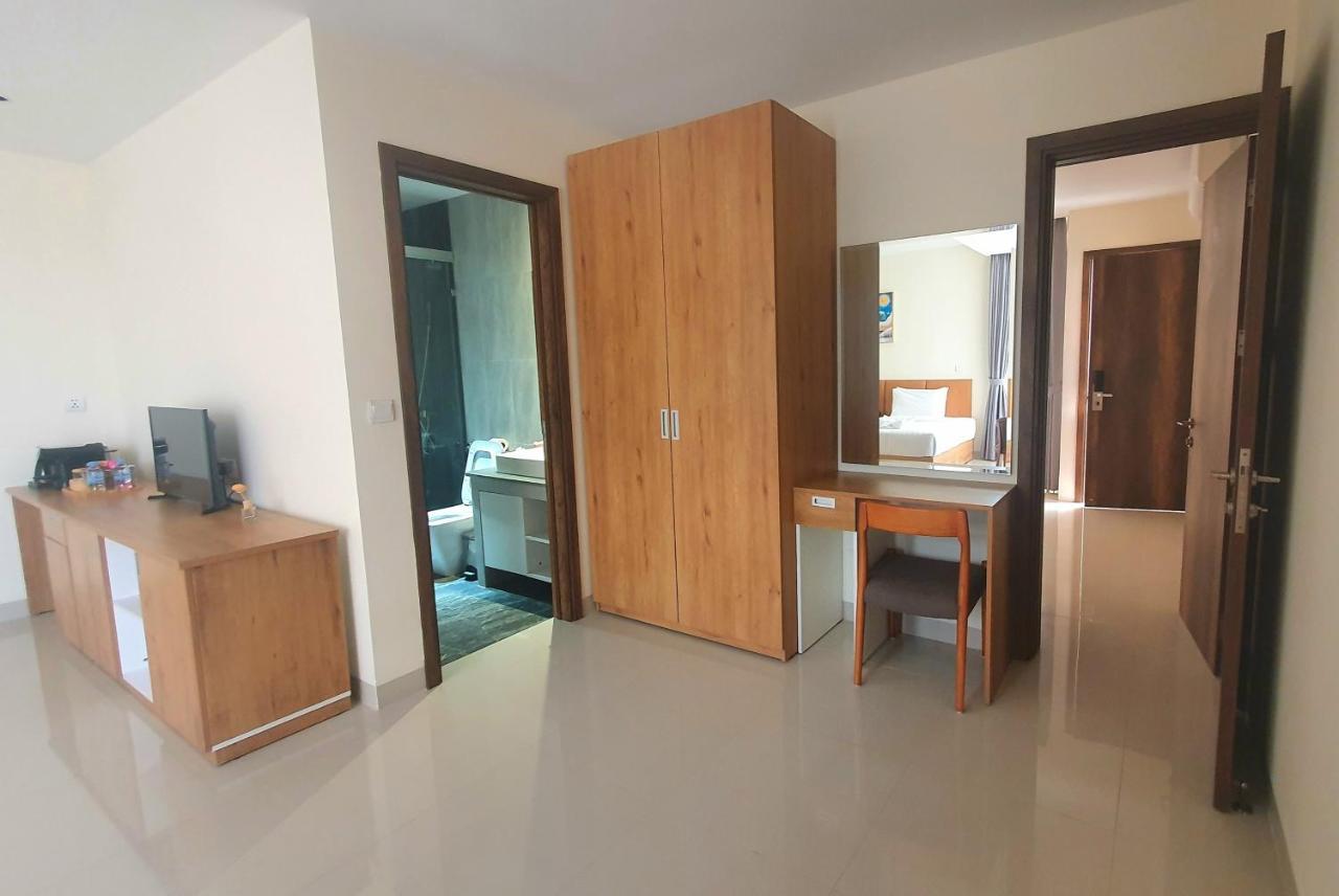 Villa Double Connecting Room with Pool View