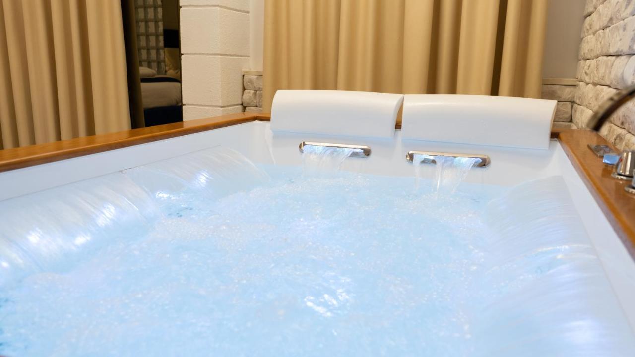 Deluxe Suite with Spa Bath and Patio