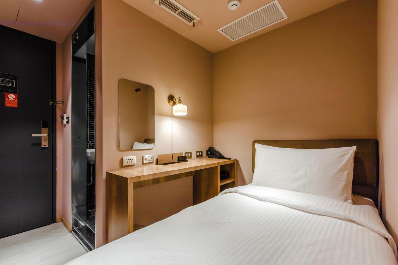 Standard Single Room with No Window