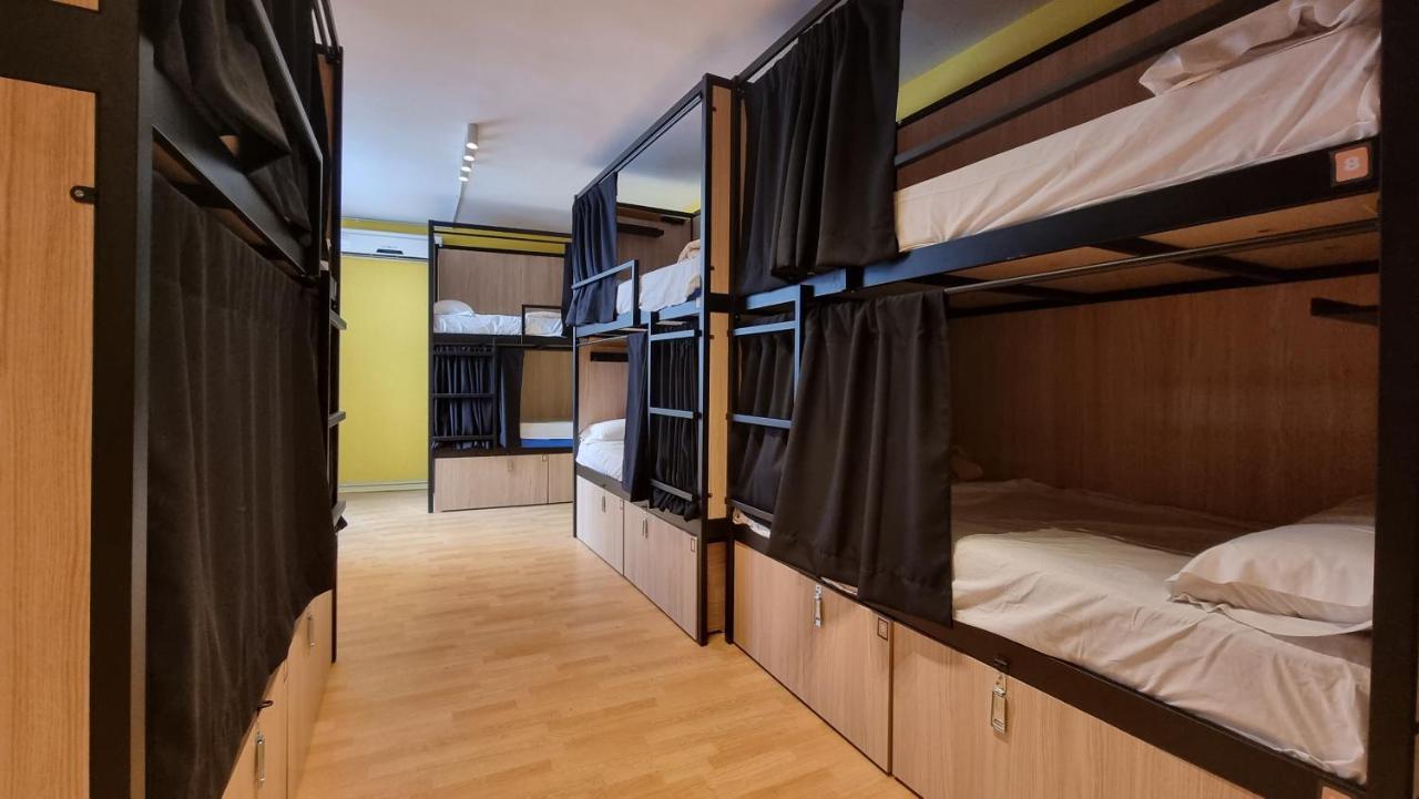 Bed in 10-Bed Mixed Dormitory Room