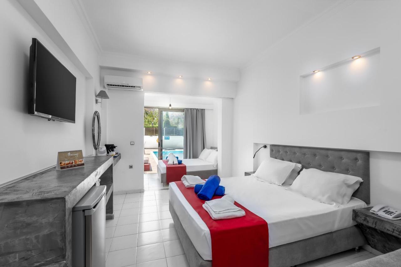 Two-Bedroom Suite with Private Pool (4 adults + 6 children)