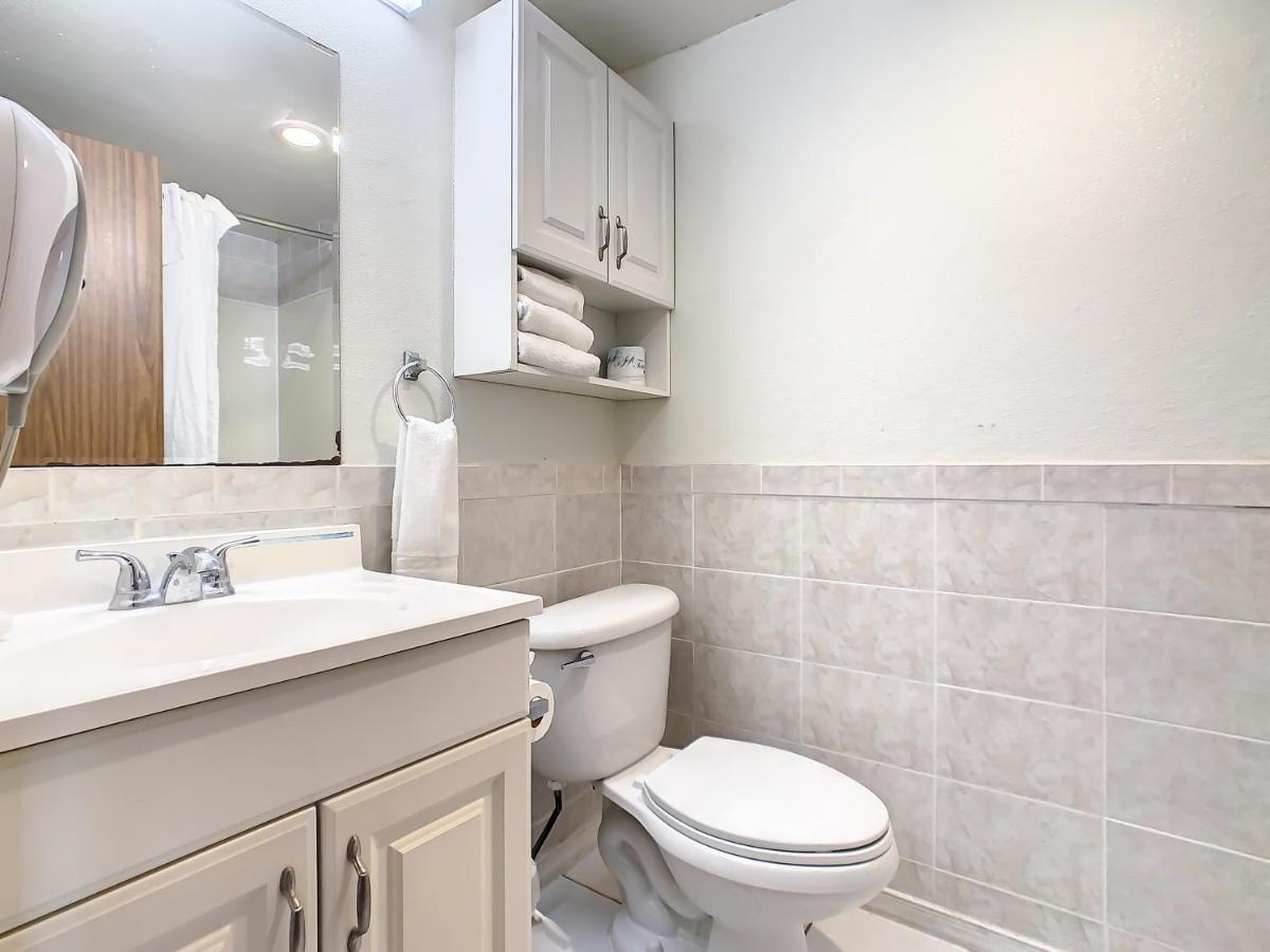 Double Room with Two Double Beds - Non-Smoking