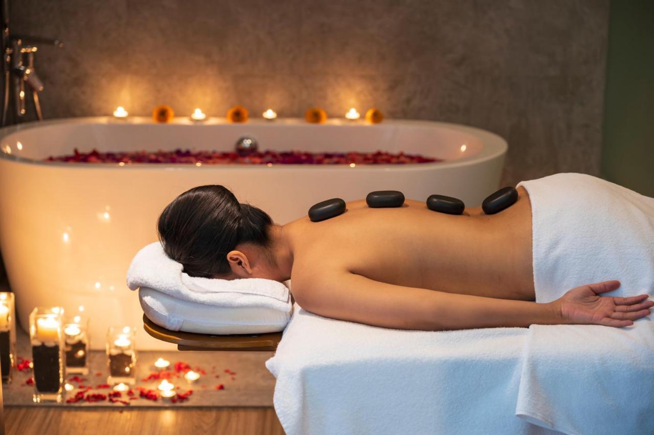 Special Offer - Lagoon Suite with Bathtub and 60 Minutes Balinese Massage
