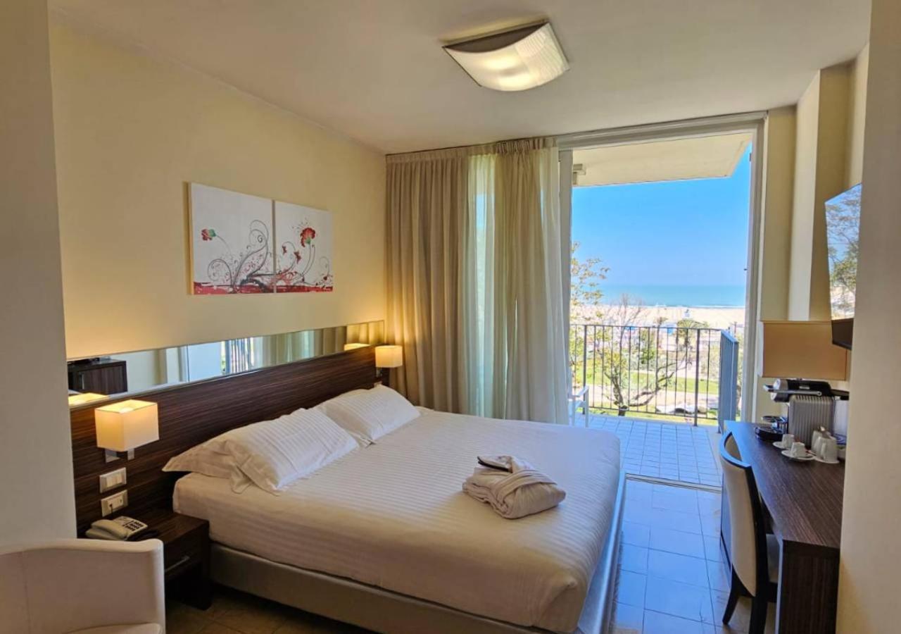 Privilege Double Room with beautiful terrace and view of the Parco del Mare