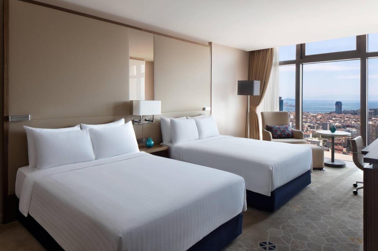 Executive Twin Room with Sea View and Lounge Access