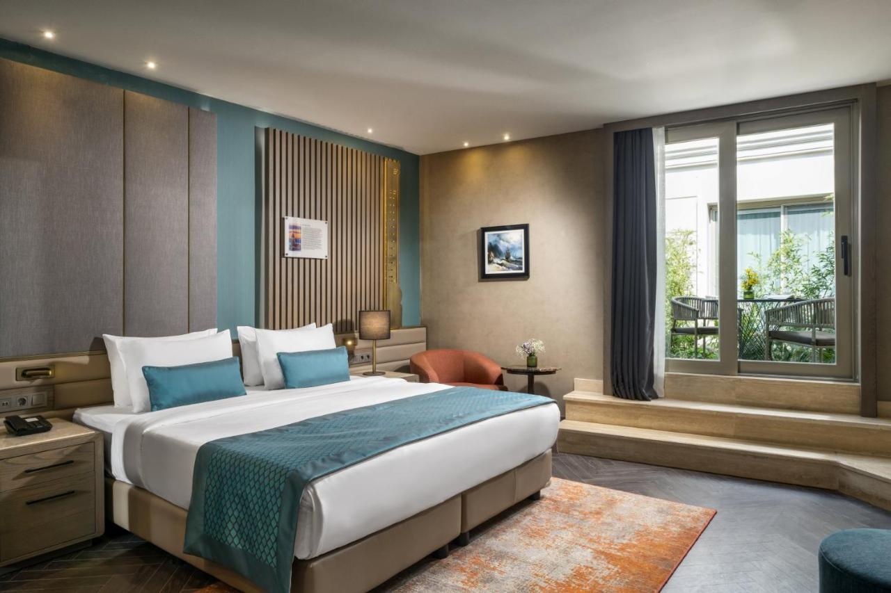 Deluxe Double Room with Garden View