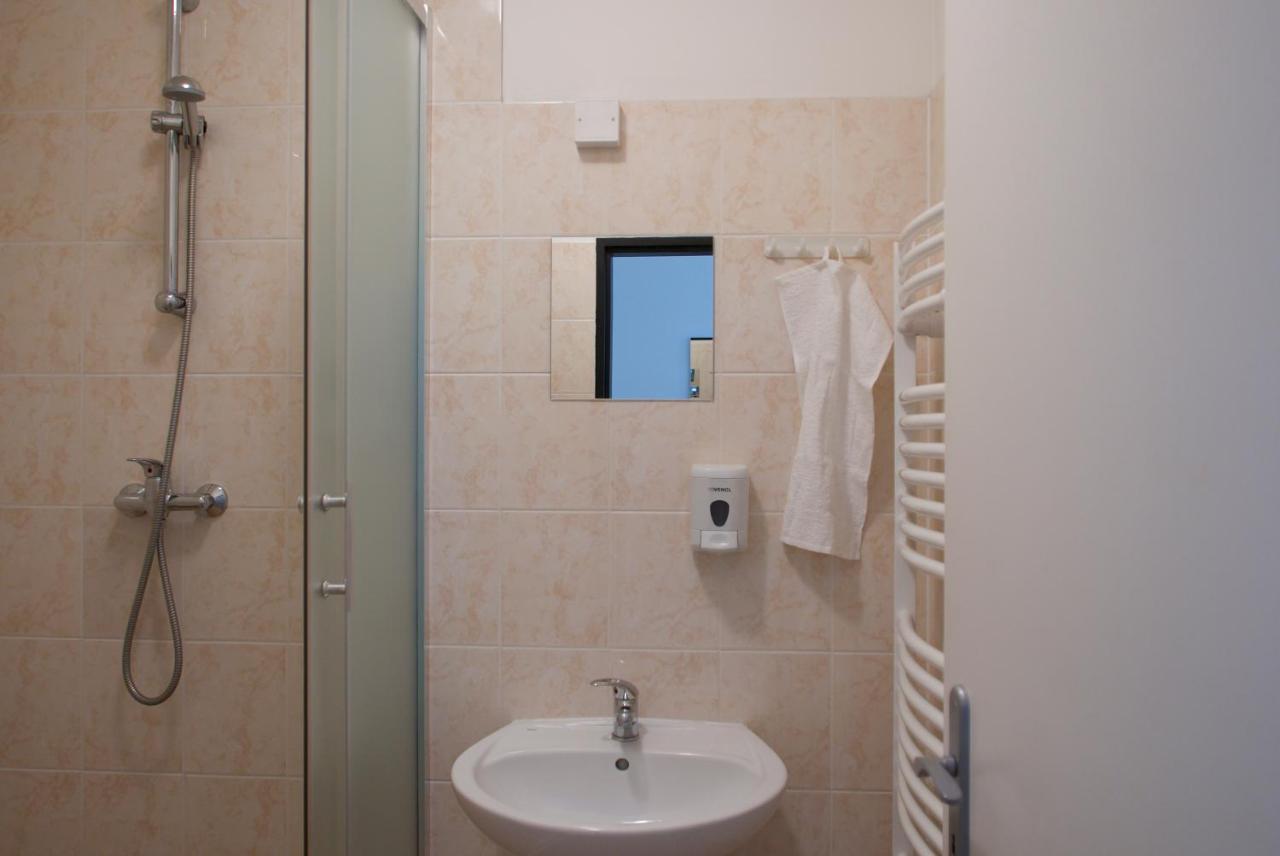 Quadruple Room with Private Bathroom