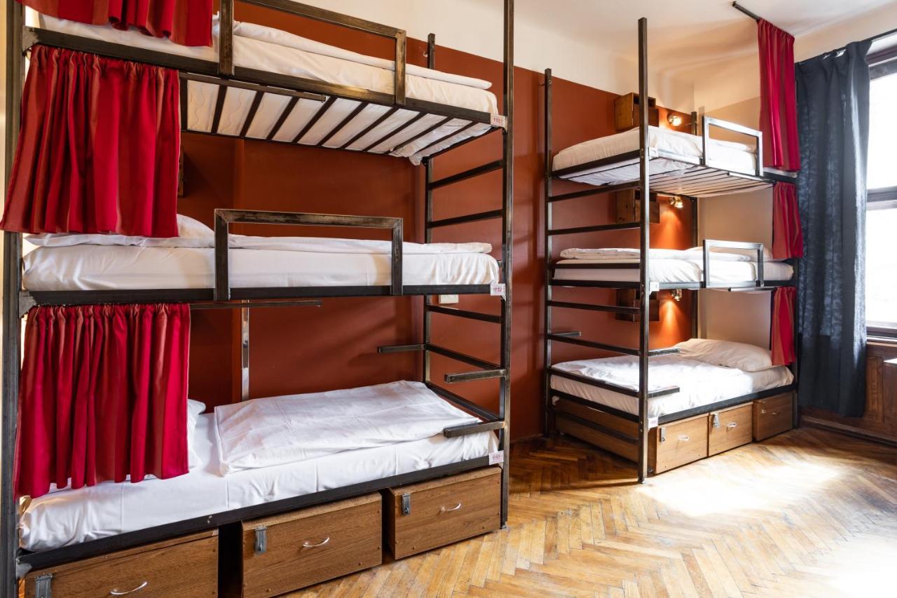 Bunk Bed in 12-Bed Mixed Dormitory