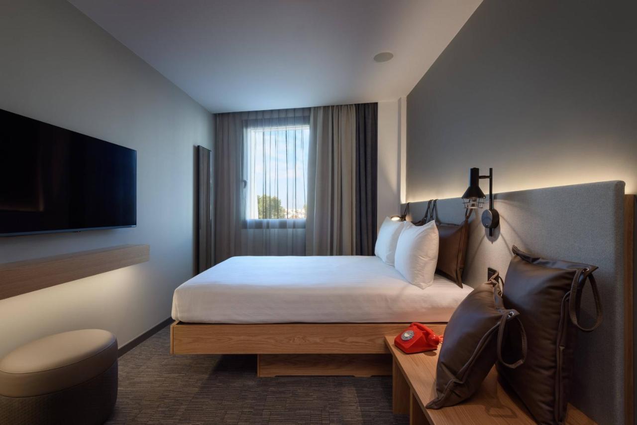 Cozy Sleeper Double Room