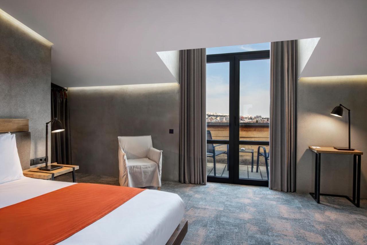 Terrace Lux