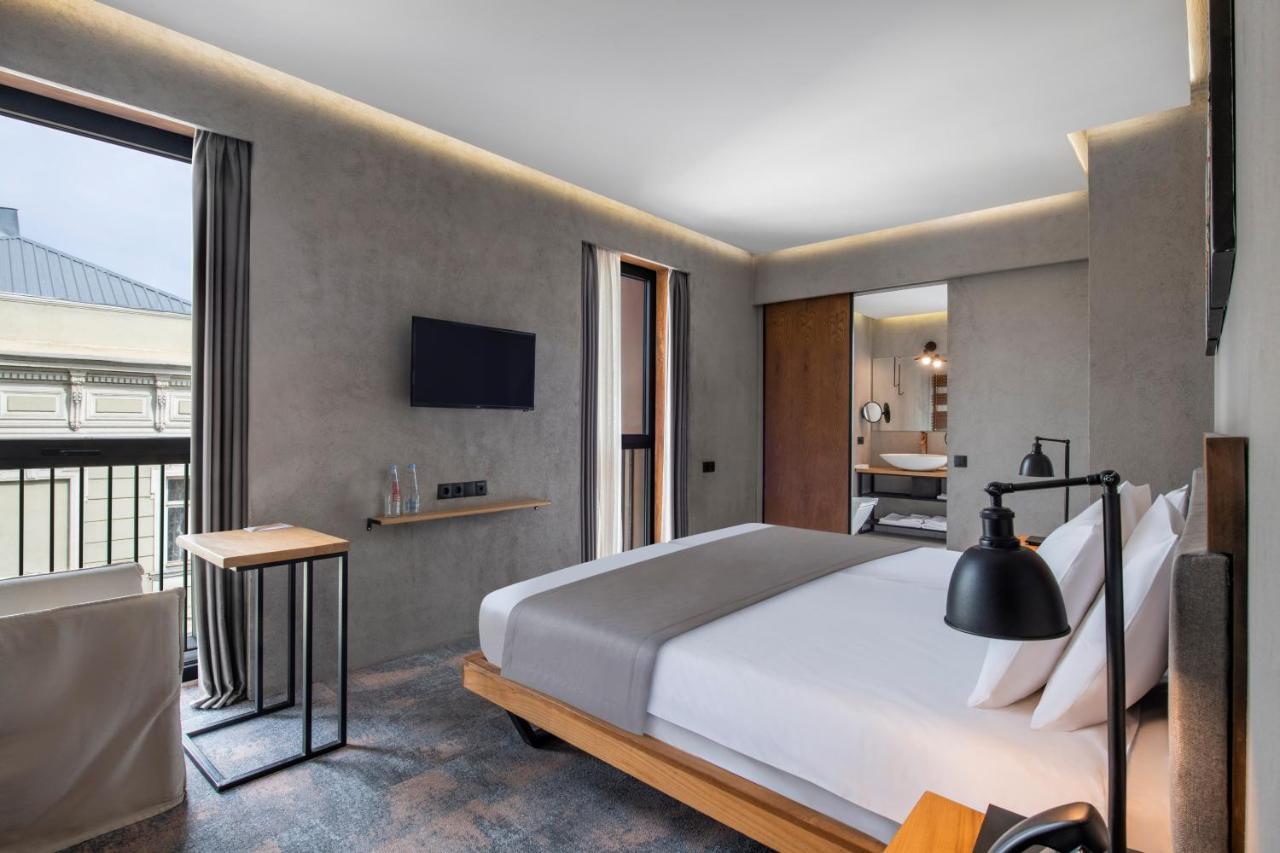 Corner  Room
