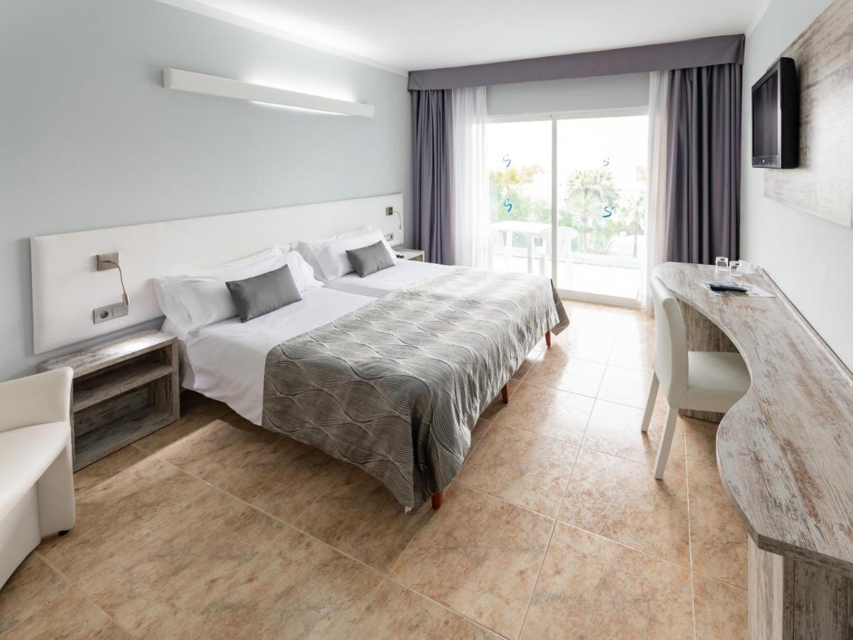 Quadruple Room with Balcony