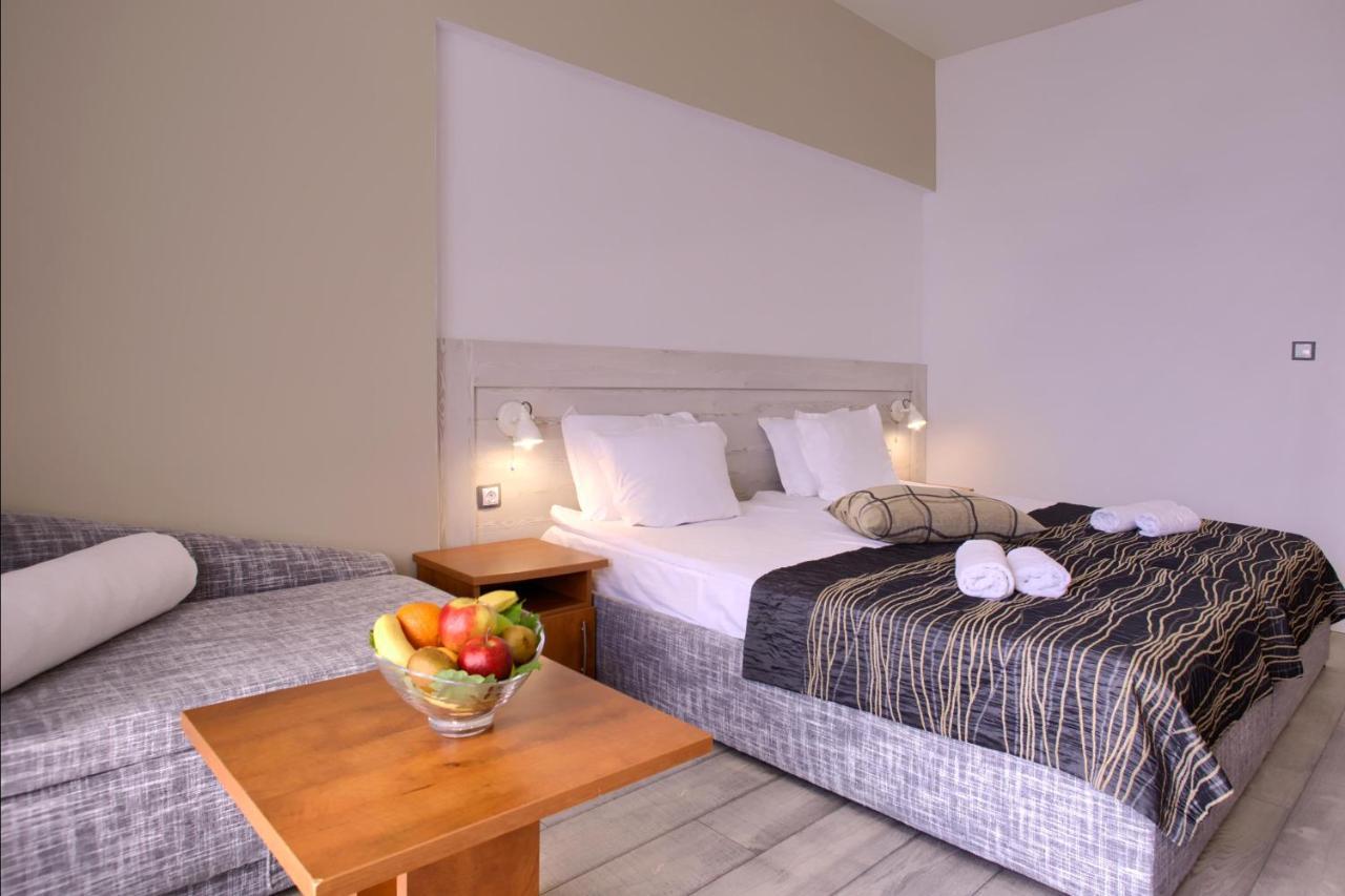Standard Twin Room with Balcony and Sea View