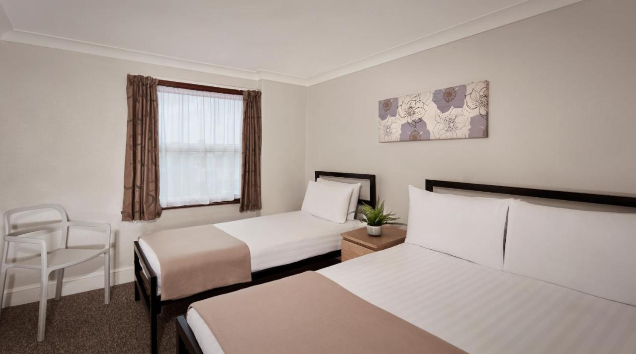 Superior Triple room - Double & Single