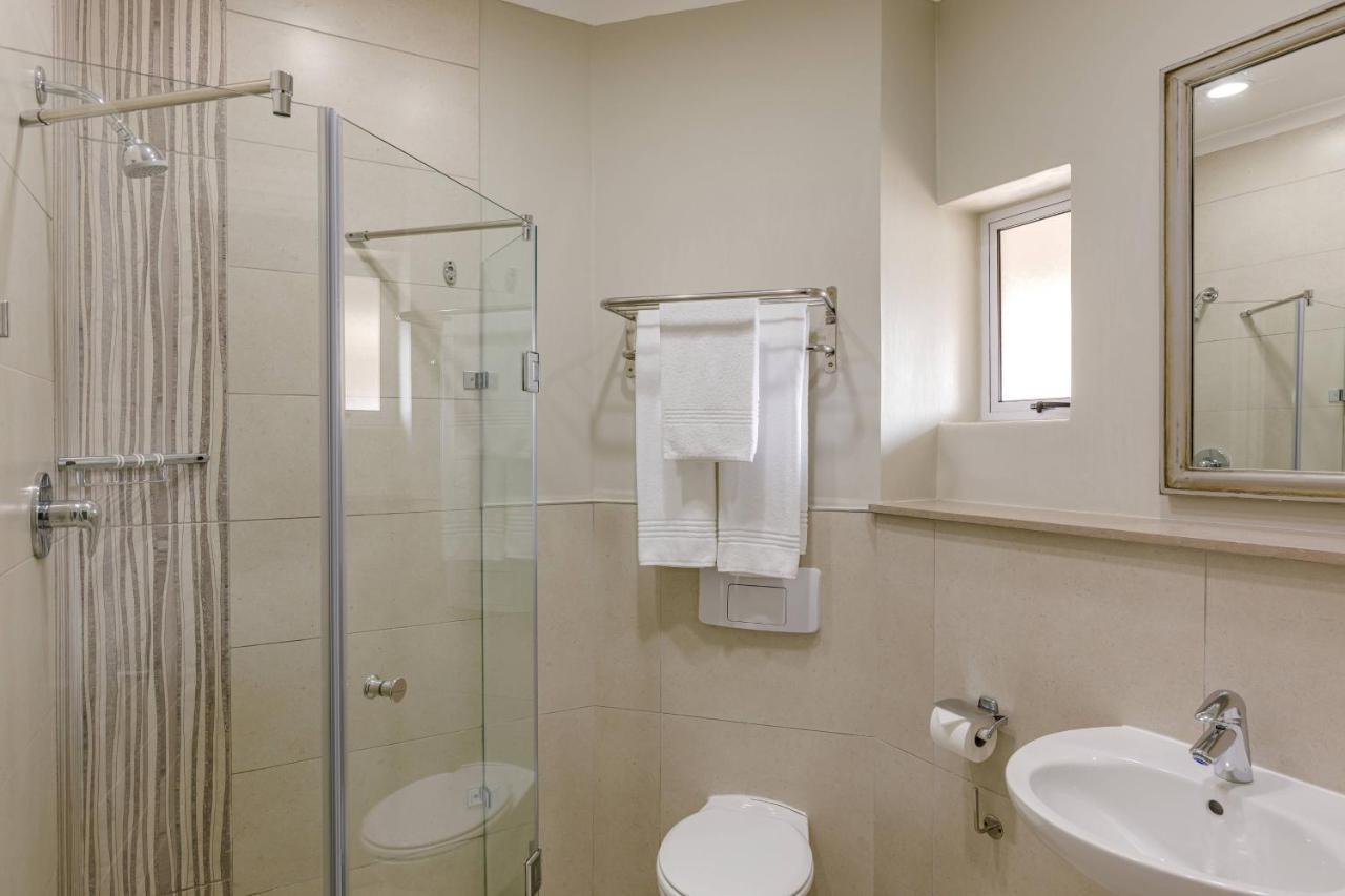 Guest Room, 1 King