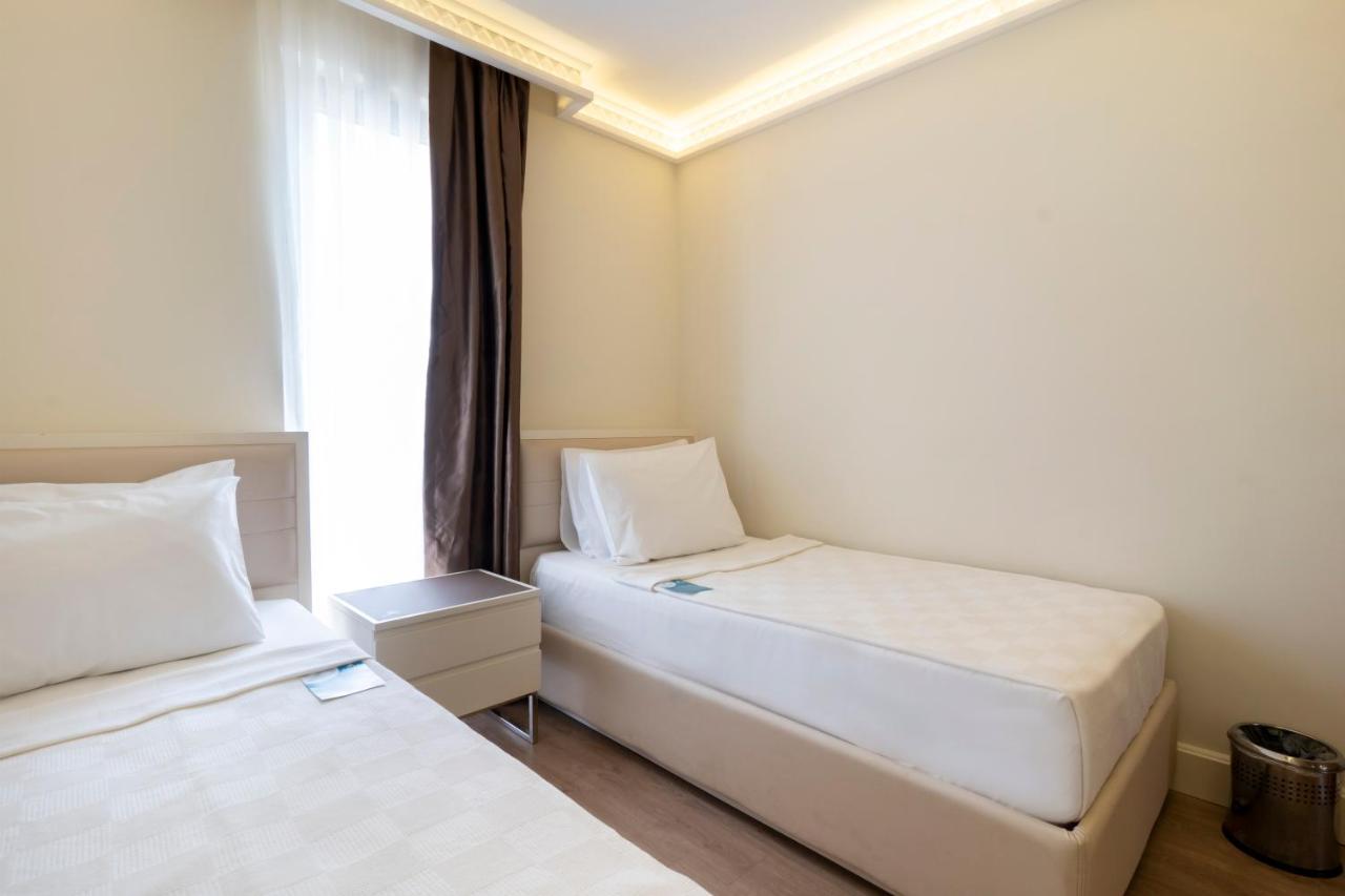 Club Family Room