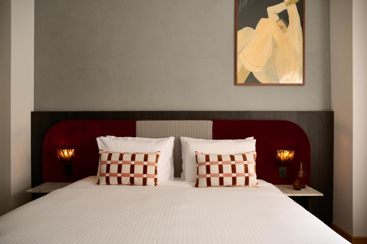Dante King Room