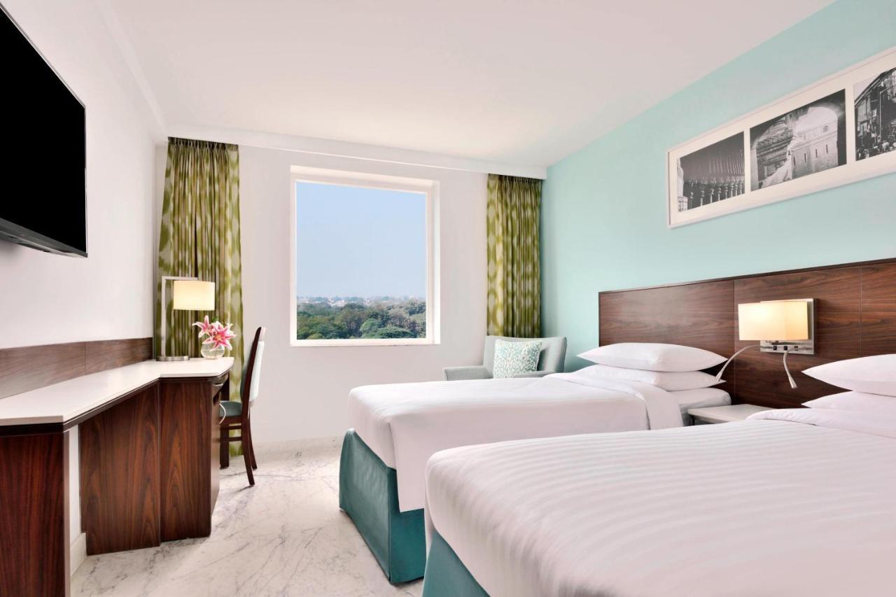 Fairfield Deluxe Twin Room City with 15% discount on Food and Beverages and early check-in & late check-out*