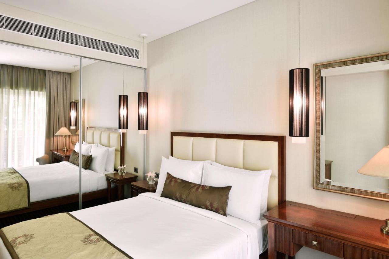 1 Bedroom Residential Suite, Living Room, Garden Access, Kitchenette