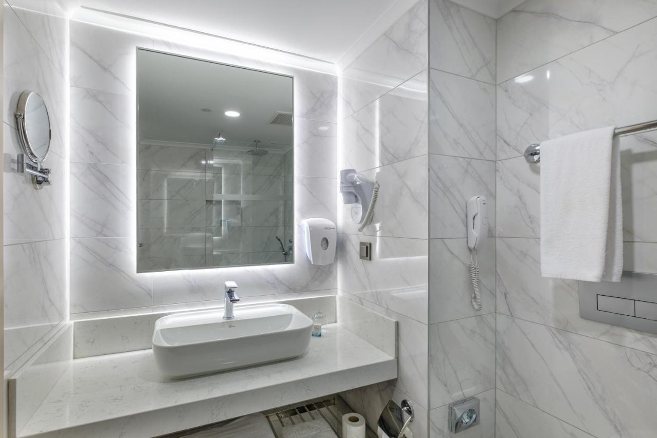 Standard Double or Twin Room with Sea View