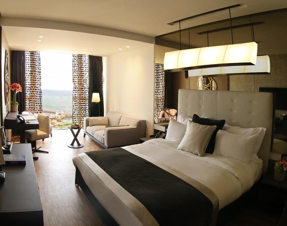 Premium Charming Sea View Room