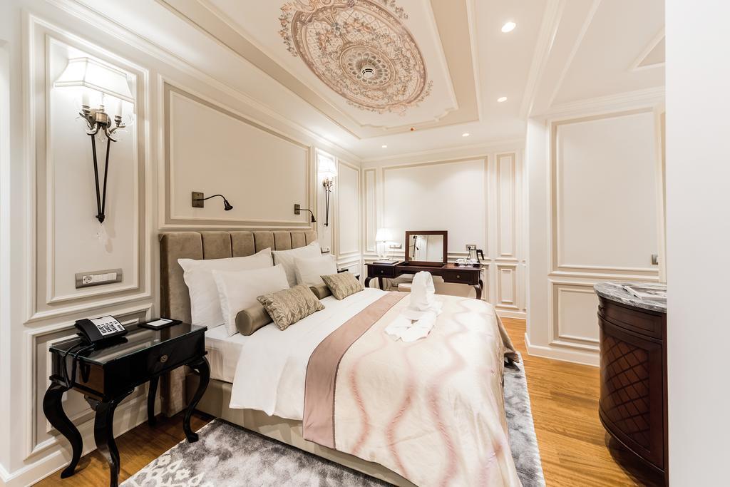 Connecting Family Rooms
