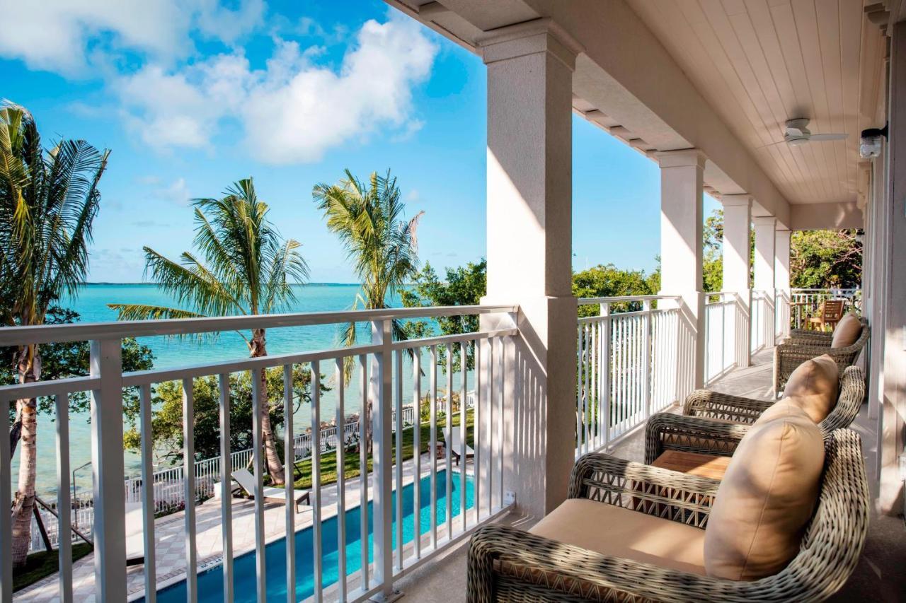 Bedroom Beach House Colonial home Bay view Pool access