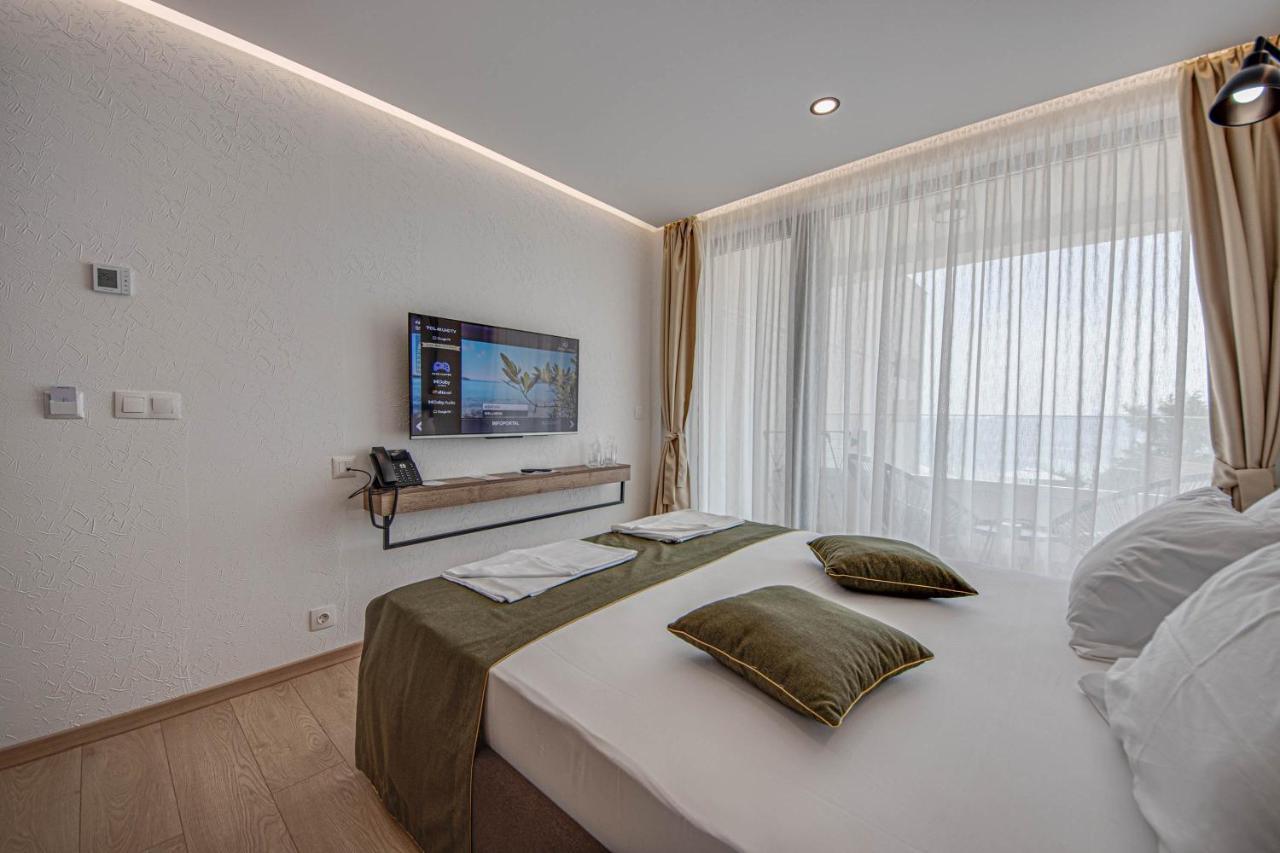 Double Room with Balcony and Sea View