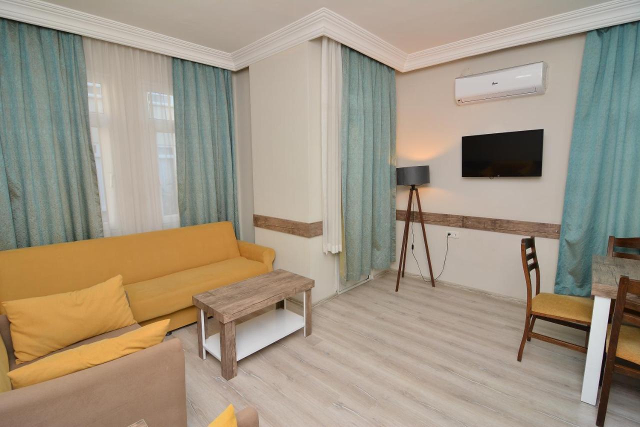 Deluxe Apartment with Balcony