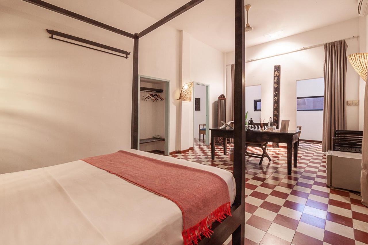 Suite with Garden View
