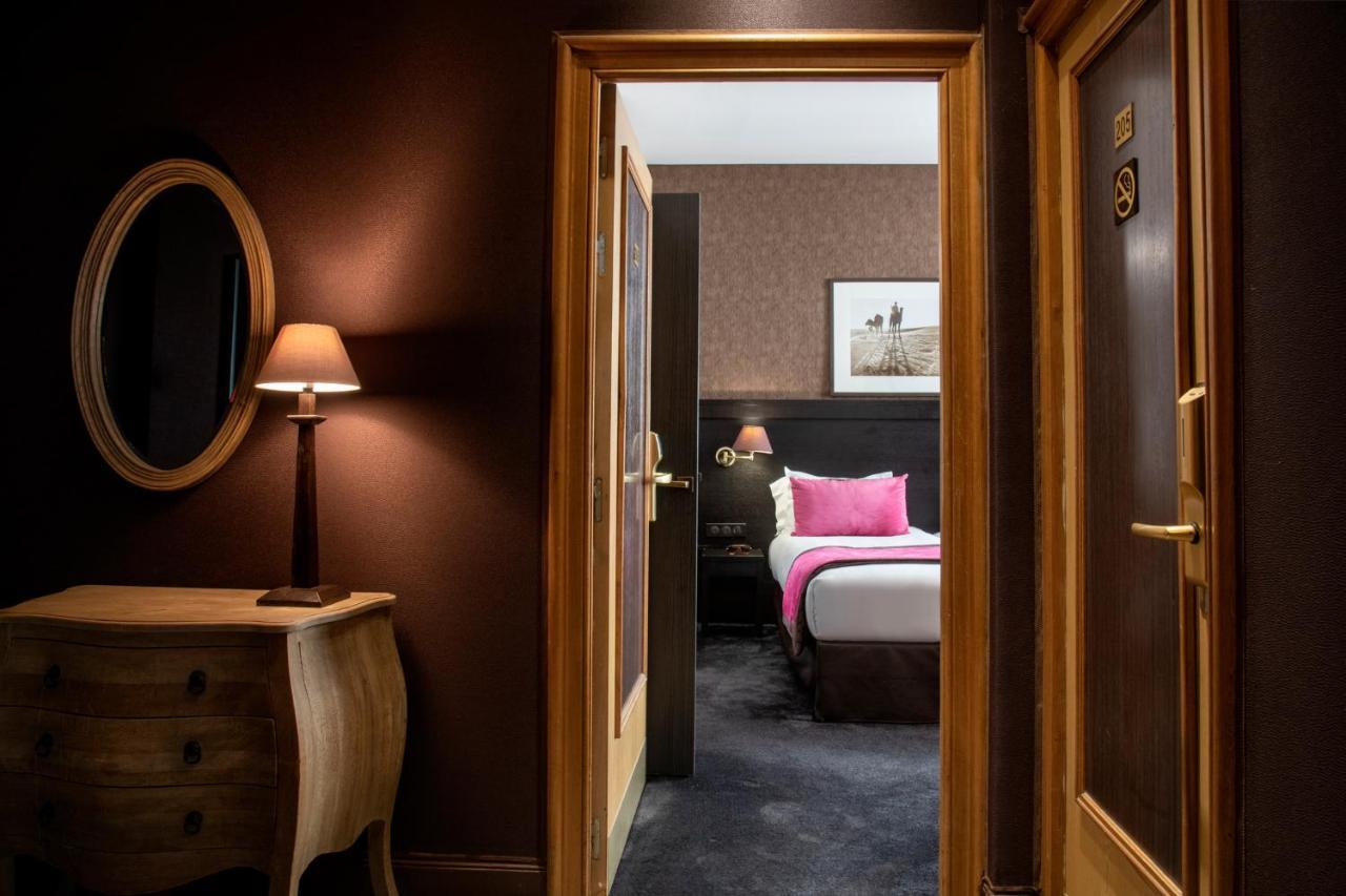 Family Suite with King Bed and Sofa Bed - Non-Smoking
