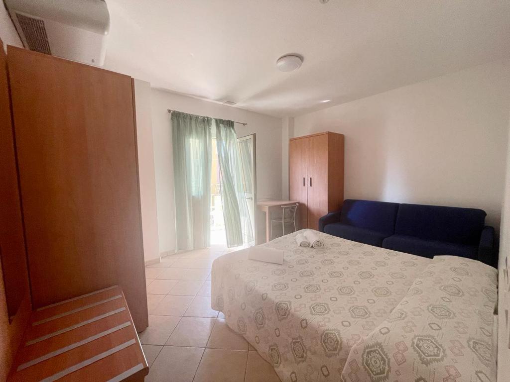 Two Connecting Double Rooms