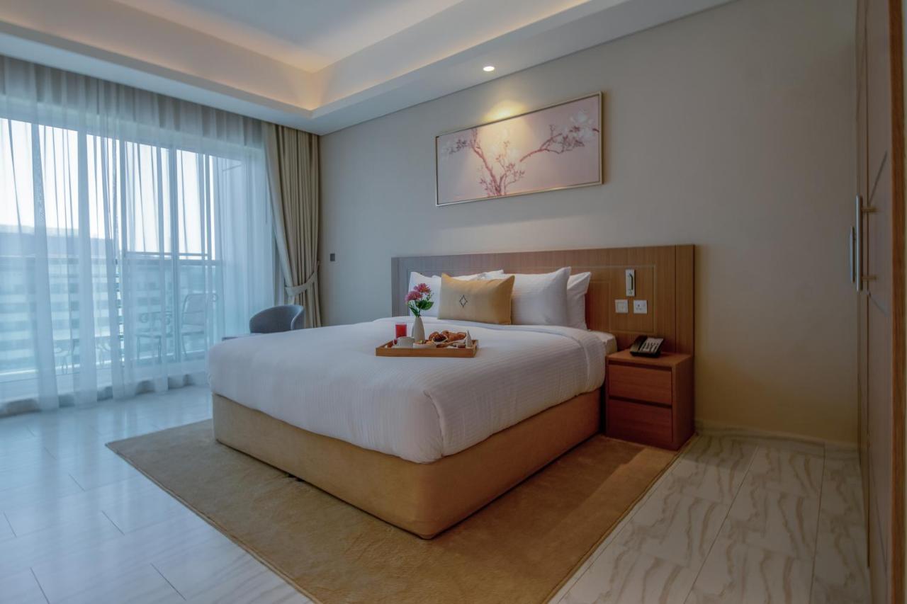 Deluxe Two-Bedroom Apartment - Inclusive of complimentary shuttle bus to Deira City Center & Dubai Festival City Mall