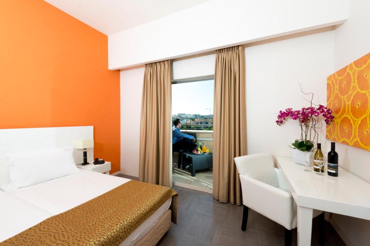 Double or Twin Room with Balcony