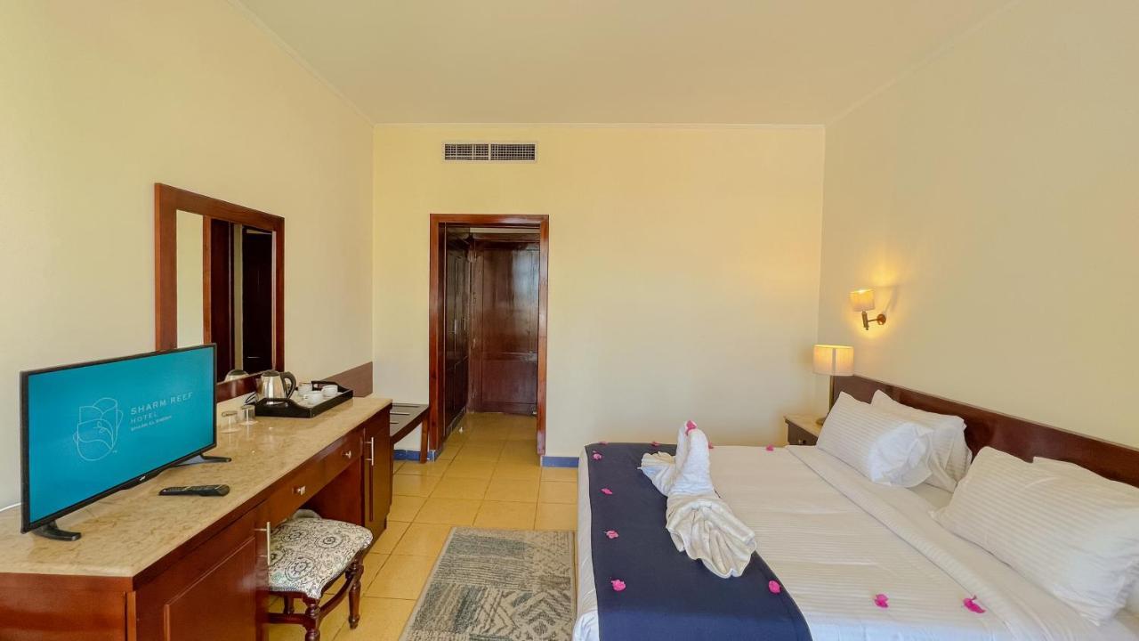Double or Twin Room with Pool View