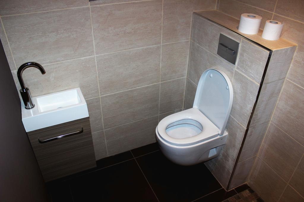 Superior One-Bedroom Apartment